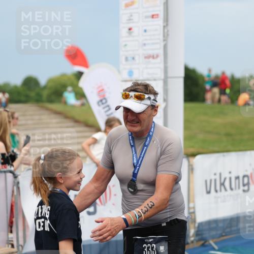 22.06.2025 - Viking Triathlon Yannick Fuchs http://msf.ph/oto/8080782 22.06.2025 17:03:40 Ziel  meine-sportfotos.de
