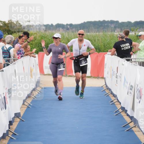 22.06.2025 - Viking Triathlon MichiJ http://msf.ph/oto/8080816 22.06.2025 15:57:51 Ziel 205, 317 meine-sportfotos.de