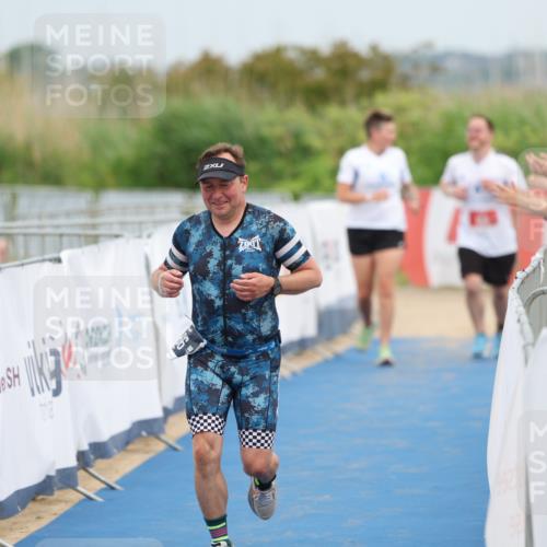 22.06.2025 - Viking Triathlon Yannick Fuchs http://msf.ph/oto/8080844 22.06.2025 17:04:47 Ziel 466, 656 meine-sportfotos.de