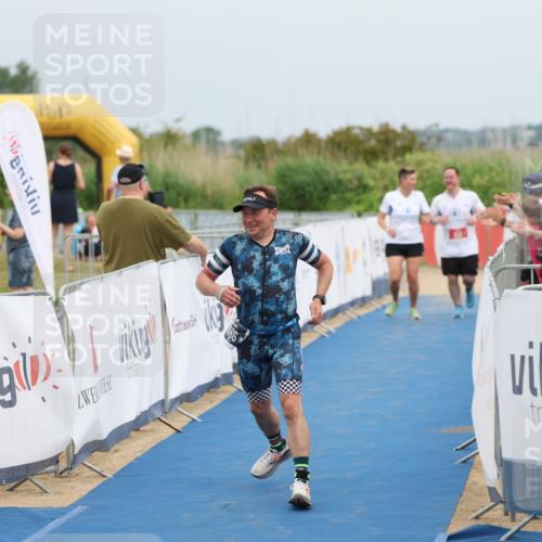 22.06.2025 - Viking Triathlon Yannick Fuchs http://msf.ph/oto/8080851 22.06.2025 17:04:48 Ziel 466, 656 meine-sportfotos.de