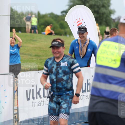 22.06.2025 - Viking Triathlon Yannick Fuchs http://msf.ph/oto/8080861 22.06.2025 17:04:50 Ziel 466, 656 meine-sportfotos.de
