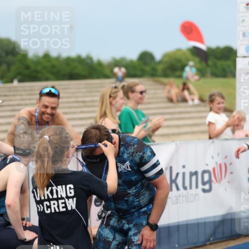 22.06.2025 - Viking Triathlon Yannick Fuchs http://msf.ph/oto/8080890 22.06.2025 17:04:59 Ziel  meine-sportfotos.de