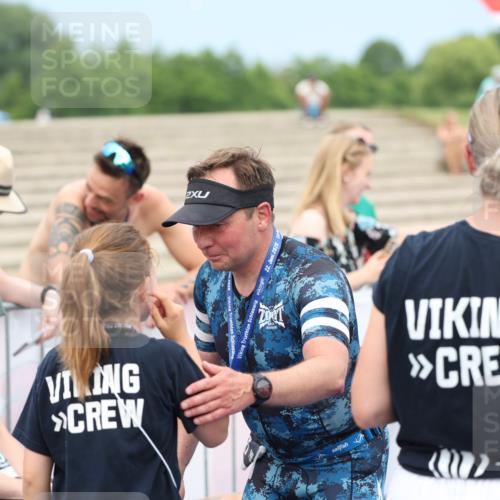 22.06.2025 - Viking Triathlon Yannick Fuchs http://msf.ph/oto/8080894 22.06.2025 17:05:02 Ziel  meine-sportfotos.de