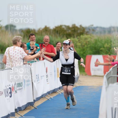 22.06.2025 - Viking Triathlon Yannick Fuchs http://msf.ph/oto/8080916 22.06.2025 17:05:42 Ziel 431 meine-sportfotos.de