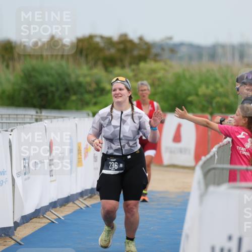 22.06.2025 - Viking Triathlon Yannick Fuchs http://msf.ph/oto/8080944 22.06.2025 17:07:18 Ziel 236 meine-sportfotos.de