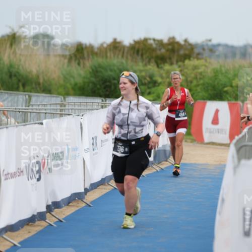 22.06.2025 - Viking Triathlon Yannick Fuchs http://msf.ph/oto/8080946 22.06.2025 17:07:19 Ziel 236 meine-sportfotos.de