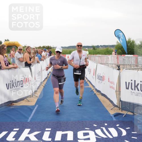 22.06.2025 - Viking Triathlon MichiJ http://msf.ph/oto/8080968 22.06.2025 15:57:56 Ziel 205, 317 meine-sportfotos.de