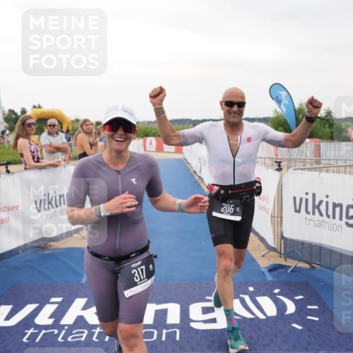 22.06.2025 - Viking Triathlon MichiJ http://msf.ph/oto/8081001 22.06.2025 15:57:57 Ziel 205, 317 meine-sportfotos.de