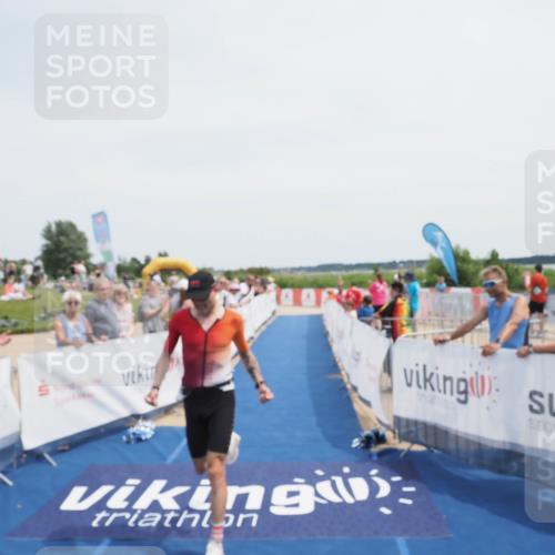 22.06.2025 - Viking Triathlon MichiJ http://msf.ph/oto/8081003 22.06.2025 14:23:51 Ziel 33 meine-sportfotos.de