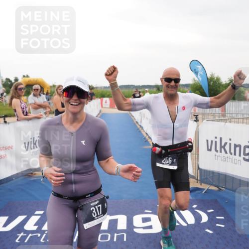 22.06.2025 - Viking Triathlon MichiJ http://msf.ph/oto/8081005 22.06.2025 15:57:57 Ziel 205, 317 meine-sportfotos.de