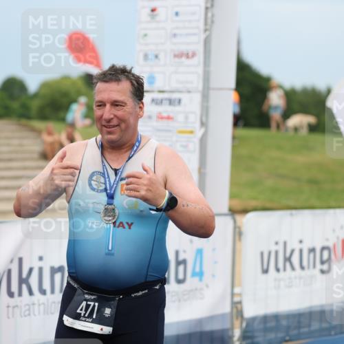 22.06.2025 - Viking Triathlon Yannick Fuchs http://msf.ph/oto/8081007 22.06.2025 17:07:48 Ziel  meine-sportfotos.de