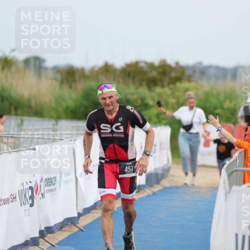 22.06.2025 - Viking Triathlon Yannick Fuchs http://msf.ph/oto/8081023 22.06.2025 17:09:40 Ziel 493 meine-sportfotos.de