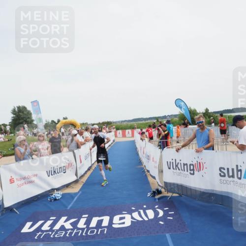 22.06.2025 - Viking Triathlon MichiJ http://msf.ph/oto/8081059 22.06.2025 14:24:59 Ziel 393 meine-sportfotos.de