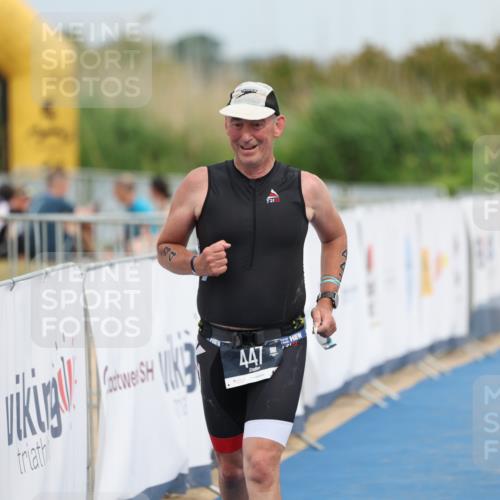 22.06.2025 - Viking Triathlon Yannick Fuchs http://msf.ph/oto/8081078 22.06.2025 17:18:03 Ziel 447 meine-sportfotos.de