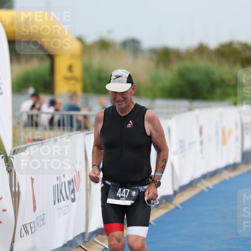 22.06.2025 - Viking Triathlon Yannick Fuchs http://msf.ph/oto/8081080 22.06.2025 17:18:04 Ziel 447 meine-sportfotos.de