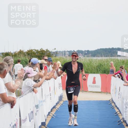 22.06.2025 - Viking Triathlon MichiJ http://msf.ph/oto/8081130 22.06.2025 14:26:02 Ziel 188 meine-sportfotos.de