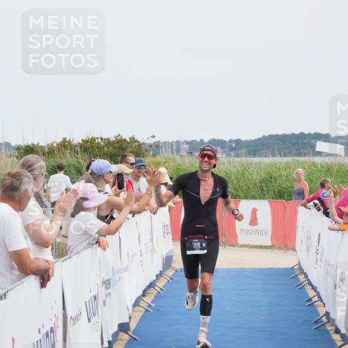 22.06.2025 - Viking Triathlon MichiJ http://msf.ph/oto/8081132 22.06.2025 14:26:02 Ziel 188 meine-sportfotos.de