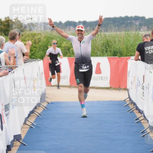 22.06.2025 - Viking Triathlon MichiJ http://msf.ph/oto/8081150 22.06.2025 15:58:40 Ziel 254 meine-sportfotos.de