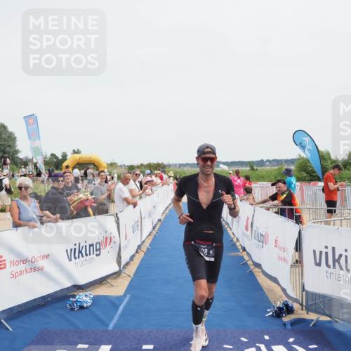 22.06.2025 - Viking Triathlon MichiJ http://msf.ph/oto/8081203 22.06.2025 14:26:05 Ziel 188 meine-sportfotos.de