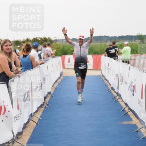 22.06.2025 - Viking Triathlon MichiJ http://msf.ph/oto/8081204 22.06.2025 15:58:42 Ziel 18, 254 meine-sportfotos.de