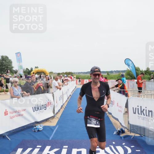 22.06.2025 - Viking Triathlon MichiJ http://msf.ph/oto/8081210 22.06.2025 14:26:05 Ziel 188 meine-sportfotos.de