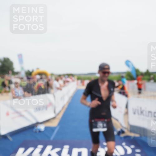 22.06.2025 - Viking Triathlon MichiJ http://msf.ph/oto/8081213 22.06.2025 14:26:05 Ziel 188 meine-sportfotos.de