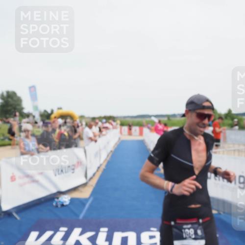 22.06.2025 - Viking Triathlon MichiJ http://msf.ph/oto/8081220 22.06.2025 14:26:05 Ziel 188 meine-sportfotos.de
