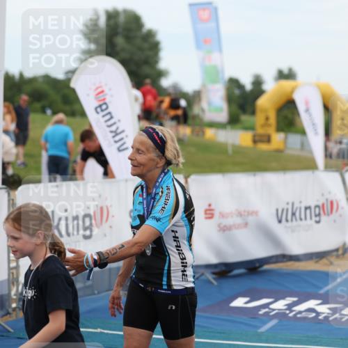 22.06.2025 - Viking Triathlon Yannick Fuchs http://msf.ph/oto/8081251 22.06.2025 17:27:02 Ziel  meine-sportfotos.de