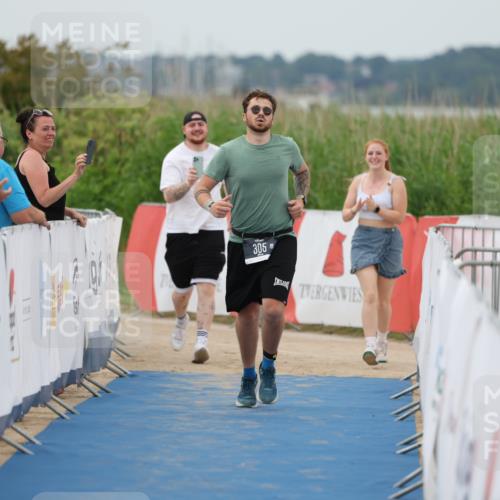 22.06.2025 - Viking Triathlon Yannick Fuchs http://msf.ph/oto/8081252 22.06.2025 17:41:49 Ziel 305 meine-sportfotos.de