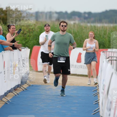 22.06.2025 - Viking Triathlon Yannick Fuchs http://msf.ph/oto/8081256 22.06.2025 17:41:50 Ziel 305 meine-sportfotos.de