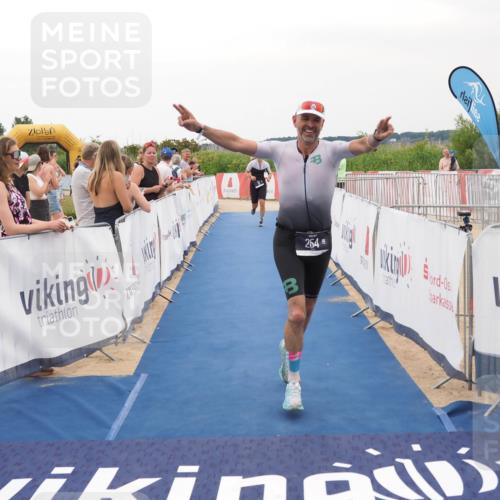 22.06.2025 - Viking Triathlon MichiJ http://msf.ph/oto/8081266 22.06.2025 15:58:44 Ziel 18, 254 meine-sportfotos.de