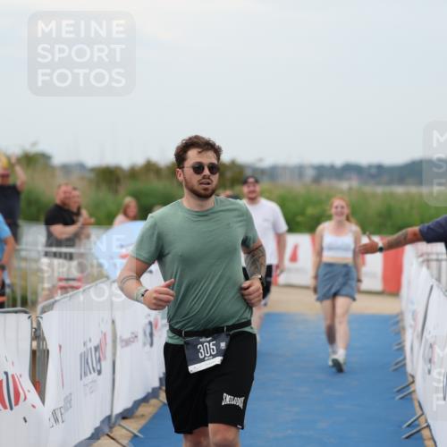 22.06.2025 - Viking Triathlon Yannick Fuchs http://msf.ph/oto/8081279 22.06.2025 17:41:54 Ziel 305 meine-sportfotos.de