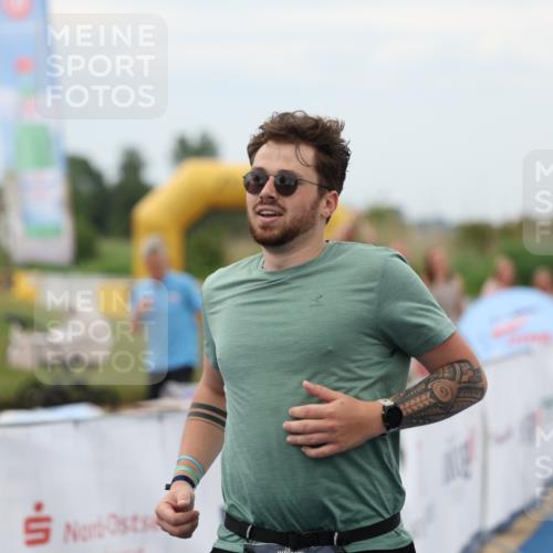 22.06.2025 - Viking Triathlon Yannick Fuchs http://msf.ph/oto/8081289 22.06.2025 17:41:56 Ziel 305 meine-sportfotos.de