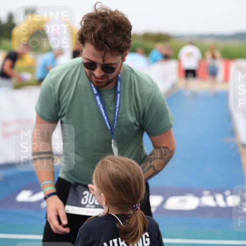 22.06.2025 - Viking Triathlon Yannick Fuchs http://msf.ph/oto/8081301 22.06.2025 17:42:04 Ziel  meine-sportfotos.de