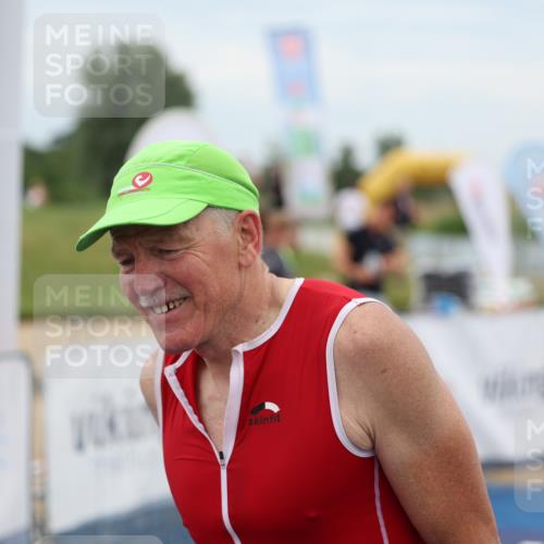 22.06.2025 - Viking Triathlon Yannick Fuchs http://msf.ph/oto/8081372 22.06.2025 17:47:30 Ziel 160 meine-sportfotos.de