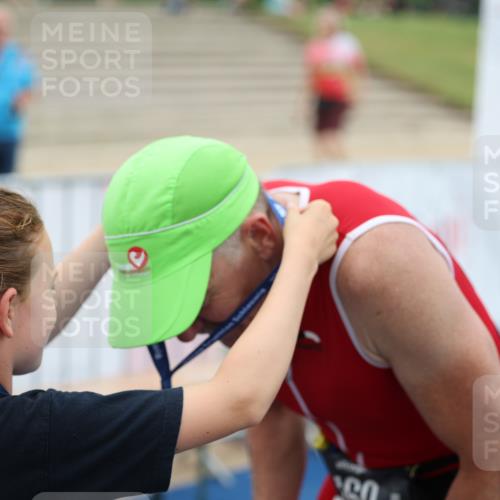 22.06.2025 - Viking Triathlon Yannick Fuchs http://msf.ph/oto/8081375 22.06.2025 17:47:32 Ziel  meine-sportfotos.de