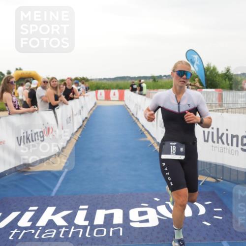 22.06.2025 - Viking Triathlon MichiJ http://msf.ph/oto/8081400 22.06.2025 15:58:49 Ziel 18 meine-sportfotos.de
