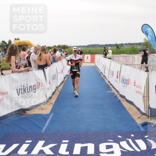 22.06.2025 - Viking Triathlon MichiJ http://msf.ph/oto/8081549 22.06.2025 15:59:03 Ziel 77, 461 meine-sportfotos.de