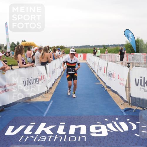 22.06.2025 - Viking Triathlon MichiJ http://msf.ph/oto/8081573 22.06.2025 15:59:04 Ziel 77, 461 meine-sportfotos.de