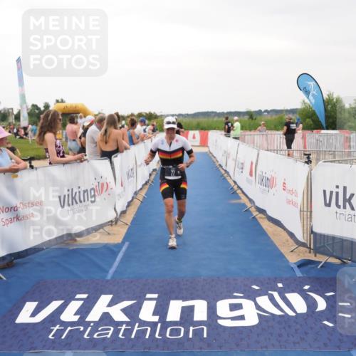 22.06.2025 - Viking Triathlon MichiJ http://msf.ph/oto/8081579 22.06.2025 15:59:04 Ziel 77, 461 meine-sportfotos.de