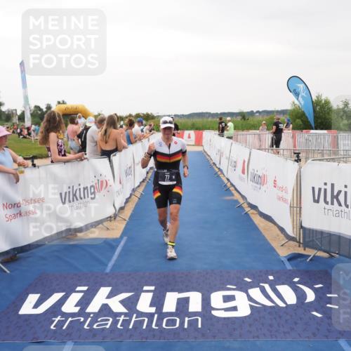 22.06.2025 - Viking Triathlon MichiJ http://msf.ph/oto/8081590 22.06.2025 15:59:05 Ziel 77, 461 meine-sportfotos.de