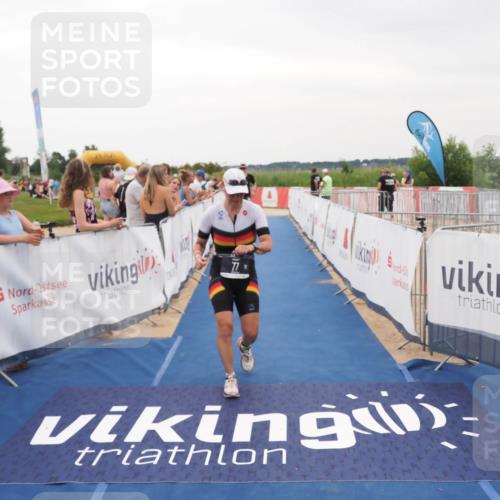 22.06.2025 - Viking Triathlon MichiJ http://msf.ph/oto/8081604 22.06.2025 15:59:05 Ziel 77, 461 meine-sportfotos.de
