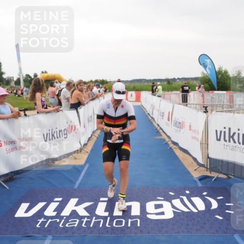 22.06.2025 - Viking Triathlon MichiJ http://msf.ph/oto/8081617 22.06.2025 15:59:06 Ziel 77, 461 meine-sportfotos.de