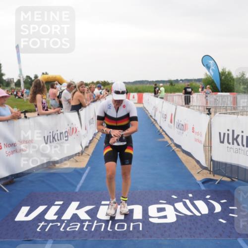22.06.2025 - Viking Triathlon MichiJ http://msf.ph/oto/8081621 22.06.2025 15:59:06 Ziel 77, 461 meine-sportfotos.de