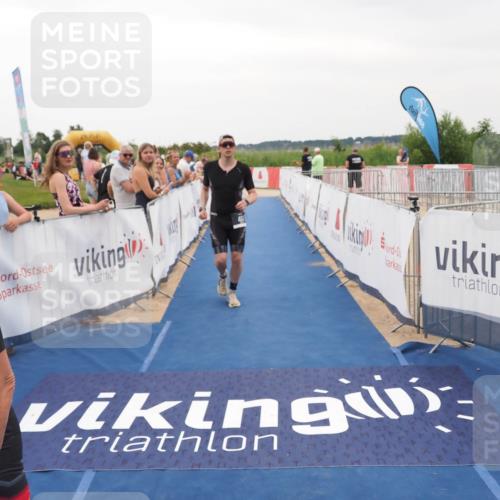 22.06.2025 - Viking Triathlon MichiJ http://msf.ph/oto/8081642 22.06.2025 15:59:08 Ziel 77, 461 meine-sportfotos.de