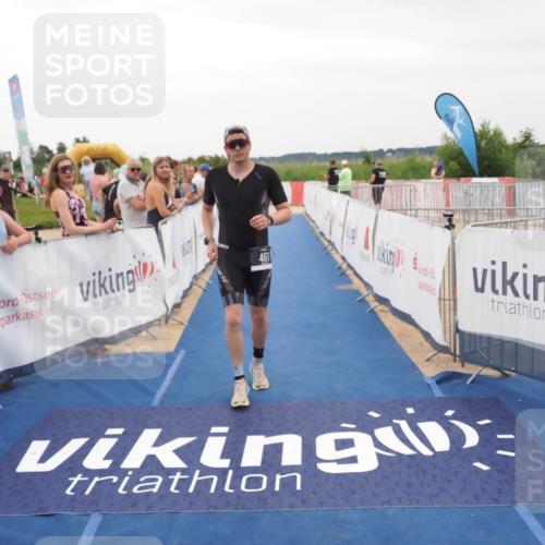 22.06.2025 - Viking Triathlon MichiJ http://msf.ph/oto/8081664 22.06.2025 15:59:09 Ziel 77, 461 meine-sportfotos.de