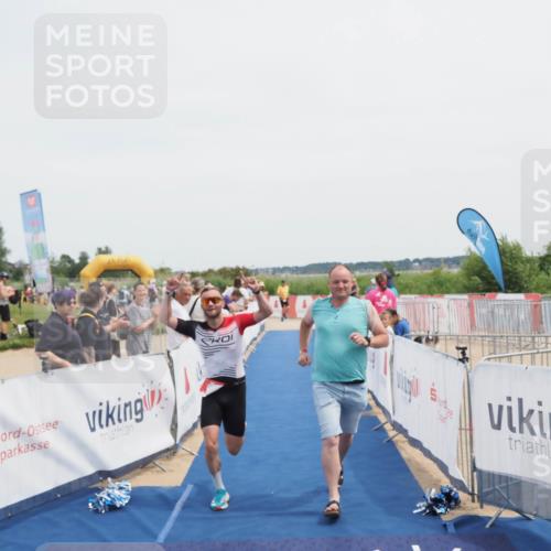 22.06.2025 - Viking Triathlon MichiJ http://msf.ph/oto/8081670 22.06.2025 14:27:24 Ziel 652 meine-sportfotos.de