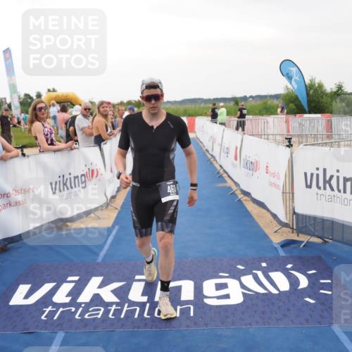 22.06.2025 - Viking Triathlon MichiJ http://msf.ph/oto/8081682 22.06.2025 15:59:10 Ziel 77, 461, 535 meine-sportfotos.de
