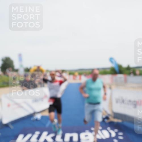 22.06.2025 - Viking Triathlon MichiJ http://msf.ph/oto/8081684 22.06.2025 14:27:24 Ziel 652 meine-sportfotos.de