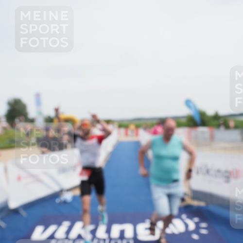 22.06.2025 - Viking Triathlon MichiJ http://msf.ph/oto/8081687 22.06.2025 14:27:24 Ziel 652 meine-sportfotos.de